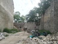 Práce na južnom opevnení trenčianskeho hradu pokračujú aj v auguste - IMG_20190807_095526