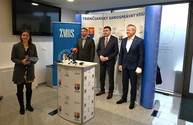 Zväčšiť fotografiu - Samosprávy v trenčianskom kraji najviac trápi nedostatok financií a zdravotníctvo - DSC_4458