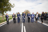 Zväčšiť fotografiu - Spoznávanie krás na oboch stranách hranice uľahčí vynovená cesta - TSK_Otvorenie cesty Myjava-Vrbovce (20 of 49)