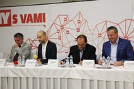Transformáciu regiónu hornej nitry i rozpracovaný akčný plán bližšie predstavila panelová diskusia, prvé verejné prerokovanie hostila handlová - IMG_0670
