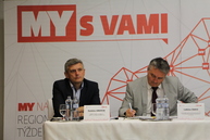 Transformáciu regiónu hornej nitry i rozpracovaný akčný plán bližšie predstavila panelová diskusia, prvé verejné prerokovanie hostila handlová - IMG_0674