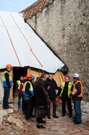 Zväčšiť fotografiu - Trenčiansky hrad odkryje vďaka projektu trebuchet viacero nových zákutí - 20200224_TN_hrad_028w_zmensena