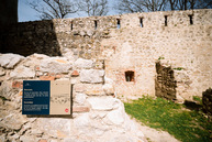 Zväčšiť fotografiu - Trenčiansky hrad ponúka nové výhľady i novosprístupnené zákutia - TSK_TN hrad_trebuchet_web (32)