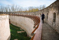 Zväčšiť fotografiu - Trenčiansky hrad ponúka nové výhľady i novosprístupnené zákutia - TSK_TN hrad_trebuchet_web (48)