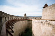 Zväčšiť fotografiu - Trenčiansky hrad ponúka nové výhľady i novosprístupnené zákutia - TSK_TN hrad_trebuchet_web (49)