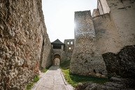 Zväčšiť fotografiu - Trenčiansky hrad ponúka nové výhľady i novosprístupnené zákutia - TSK_TN hrad_trebuchet_web (76)