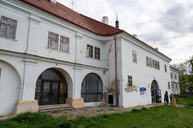 Zväčšiť fotografiu - Unikátnu historickú pamiatku pod legendami opradeným hradom kompletne zrekonštruujú - 20220425_CACHTICE_Draskovicov_kastiel_004w