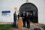 Zväčšiť fotografiu - Unikátnu historickú pamiatku pod legendami opradeným hradom kompletne zrekonštruujú - 20220425_CACHTICE_Draskovicov_kastiel_018w