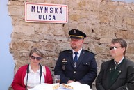 Zväčšiť fotografiu - V pohraničných obciach ľudí hranice nikdy nerozdelili