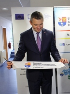 V prípade otázok z oblasti eurofondov sa môžete obrátiť na pracovníkov nového informačno-poradenského centra zriadeného na úrade tsk - IMG_6328
