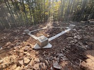 Zväčšiť fotografiu - Výstavba rozhľadní na baske a magure pokračuje, hotové sú spodné stavby