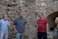 Zväčšiť fotografiu - Župa ukončila práce na rekonštrukcii južného opevnenia trenčianskeho hradu - TSK_kontrolny deň_TN hrad južné opevnenie (13)