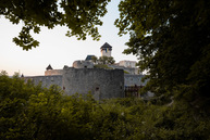 Zväčšiť fotografiu - Župa ukončila práce na rekonštrukcii južného opevnenia trenčianskeho hradu - TSK_kontrolny deň_TN hrad južné opevnenie (1)