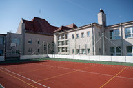 Zväčšiť fotografiu - Bánovské gymnázium s odvhlčeným átriom - 20210908_TSK__045w
