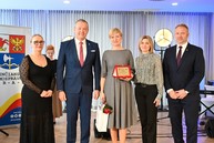 Zväčšiť fotografiu - Bez učiteľov by školy boli len prázdnymi budovami