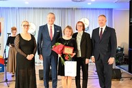 Zväčšiť fotografiu - Bez učiteľov by školy boli len prázdnymi budovami