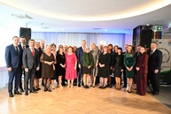 Zväčšiť fotografiu - Bez učiteľov by školy boli len prázdnymi budovami