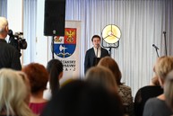 Zväčšiť fotografiu - Bez učiteľov by školy boli len prázdnymi budovami