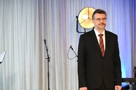 Zväčšiť fotografiu - Bez učiteľov by školy boli len prázdnymi budovami