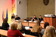 Zväčšiť fotografiu - Bezpečnosť na školách v kraji sa zlepšuje vďaka spolupráci polície a riaditeľov škôl