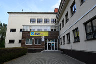 Zväčšiť fotografiu - Brány župných stredných škôl prekročilo takmer 16 tisíc študentov - 20210902_TSK_skoly_053w