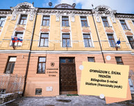 Zväčšiť fotografiu - Budúci stredoškoláci, pozor, vypĺňate len jednu prihlášku! - GYM TN-01