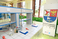 Zväčšiť fotografiu - Celoštátne kolo 58. chemickej olympiády na soš v novákoch - 20190904_TSK_skoly_117w