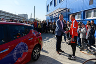 Cyklistický tím strednej športovej školy v trenčíne má úplne nový elektromobil, ocenenie si dnes prevzali aj najlepší športovci - 20190416_SS╠îS╠î_Cyklisti_elektromobil_013w