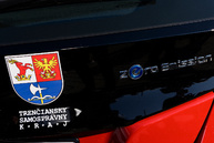 Cyklistický tím strednej športovej školy v trenčíne má úplne nový elektromobil, ocenenie si dnes prevzali aj najlepší športovci - 20190416_SS╠îS╠î_Cyklisti_elektromobil_016w