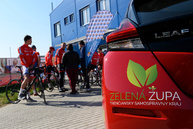 Cyklistický tím strednej športovej školy v trenčíne má úplne nový elektromobil, ocenenie si dnes prevzali aj najlepší športovci - 20190416_SS╠îS╠î_Cyklisti_elektromobil_031w