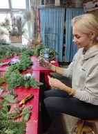 Zväčšiť fotografiu - Floristky úspešné v medzinárodnej aj slovenskej súťaži - SOŠ Pruské_vianočné inšpirácie v KE (2)