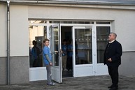 Zväčšiť fotografiu - Gymnázium púchov je plne bezbariérové