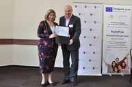 Gymnázium v. b. nedožerského bolo ocenené ministerstvom školstva, vedy, výskumu a športu sr - BB-ocenenie-1_resize
