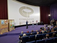 Zväčšiť fotografiu - Gymnázium v partizánskom oslavovalo - 20231103_181119