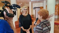 Zväčšiť fotografiu - Historicky prví absolventi prievidzskej zdravotky si prevzali vysvedčenia - 20230612_110407