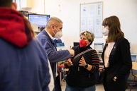 Zväčšiť fotografiu - Hodnotiaca návšteva považskobystrickej soš strojárskej dopadla na výbornú - HOM_SOŠ strojnícka PB_mini-11