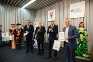 Zväčšiť fotografiu - Jedinečná výstava po dvoch rokoch opäť v krajskom meste - TSK_Stredoškolák22_mini (45 of 107)