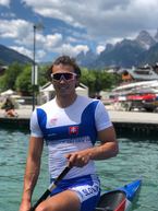 K rýchlostnej kanoistike ho priviedli spolužiaci, ktorých po pár týždňoch prestala baviť. študent dominik olexík zo soš stavebnej e. belluša to dotiahol až na majstrovstvá sveta. - Olexik MEJ