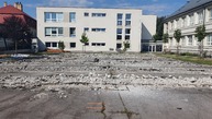 Multifunkčné ihrisko na gymnáziu v púchove už aj s hracou plochou - 20190718_090114
