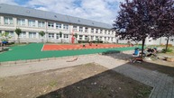 Multifunkčné ihrisko na gymnáziu v púchove už aj s hracou plochou - 20190816_123521