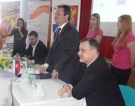 Na soš v handlovej podpísalo memorandum o spolupráci rekordne veľa podnikateľov - 0005