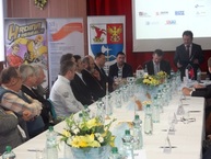 Na soš v handlovej podpísalo memorandum o spolupráci rekordne veľa podnikateľov - 01