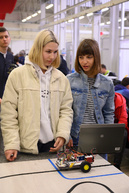 Na štrnástom ročníku trenčianskeho robotického dňa si zmeralo sily rekordné množstvo súťažiacich i mechanizmov - 20190404_TN_Roboticky_den_14