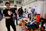 Na štrnástom ročníku trenčianskeho robotického dňa si zmeralo sily rekordné množstvo súťažiacich i mechanizmov - 20190404_TN_Roboticky_den_3
