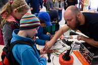 Na štrnástom ročníku trenčianskeho robotického dňa si zmeralo sily rekordné množstvo súťažiacich i mechanizmov - 20190404_TN_Roboticky_den_6
