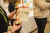 Zväčšiť fotografiu - Nádejné floristky z celého slovenska súťažili v pruskom - TSK_SOŠ Pruské_súťaž_mini-85