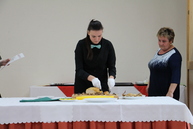 Najobľúbenejšie a najnavštevovanejšie – také sú gastrodni žiakov a pedagógov strednej odbornej školy obchodu a služieb v prievidzi. pokračujú aj zajtra. - IMG_8952