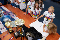 Nemšová je baštou dievčenského florbalu, z najväčšieho šampionátu na svete si tento rok nemšovské florbalistky odniesli striebro i zlato - 20180727_TSK_florbalistky_Nemsova_058w