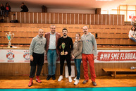 Zväčšiť fotografiu - Nepočujúci si zmerali sily na turnaji v trenčine - TSK_športový deň nepočujúcich TN_mini-18