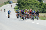 Zväčšiť fotografiu - Nezabudnite, slovenské a české hviezdy cyklistiky u nás v kraji už tento víkend! - Pretek_rok_2019